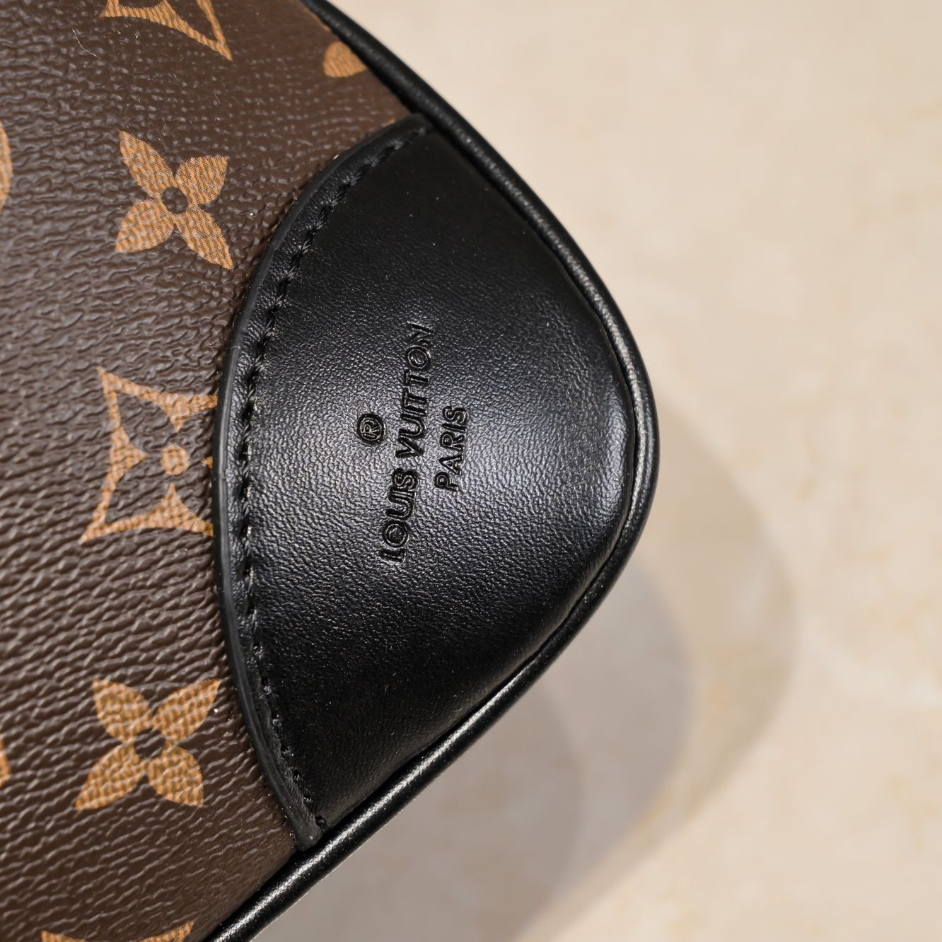 B1X104E57 Popular   leather bag