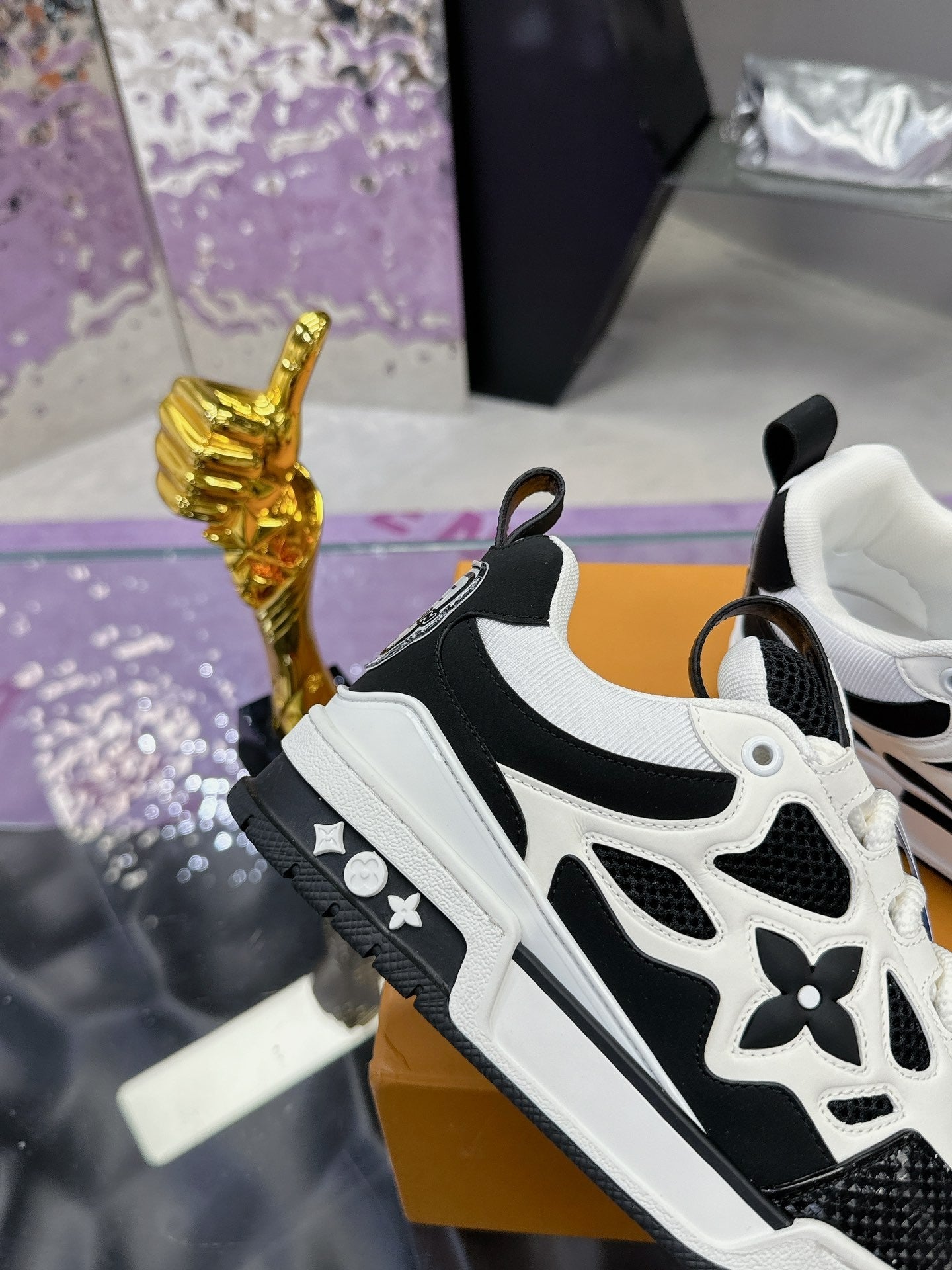 Z2Q95E183  Popular high-quality Shoes