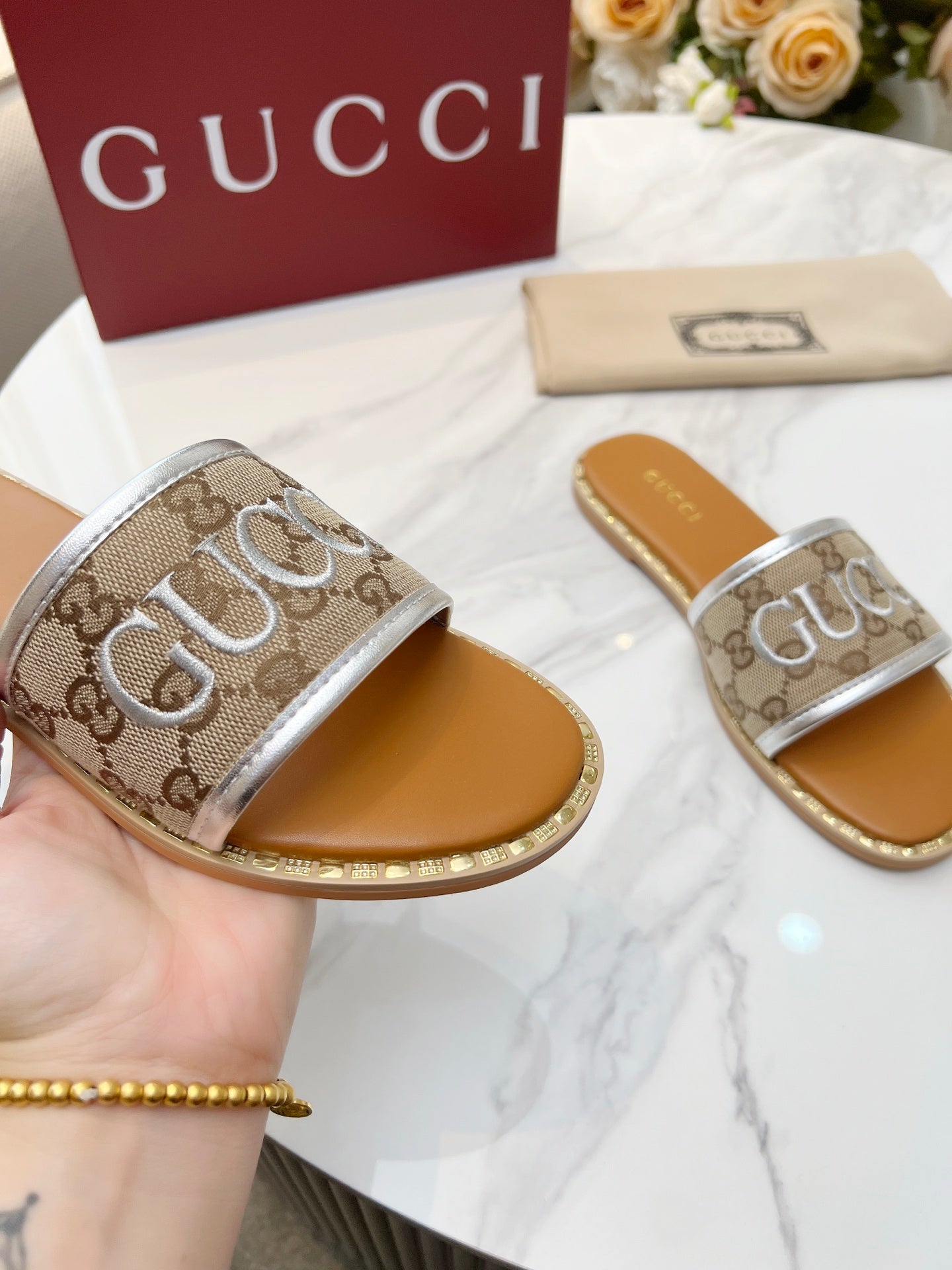 Z2Q55B29 Popular high-quality  Shoes