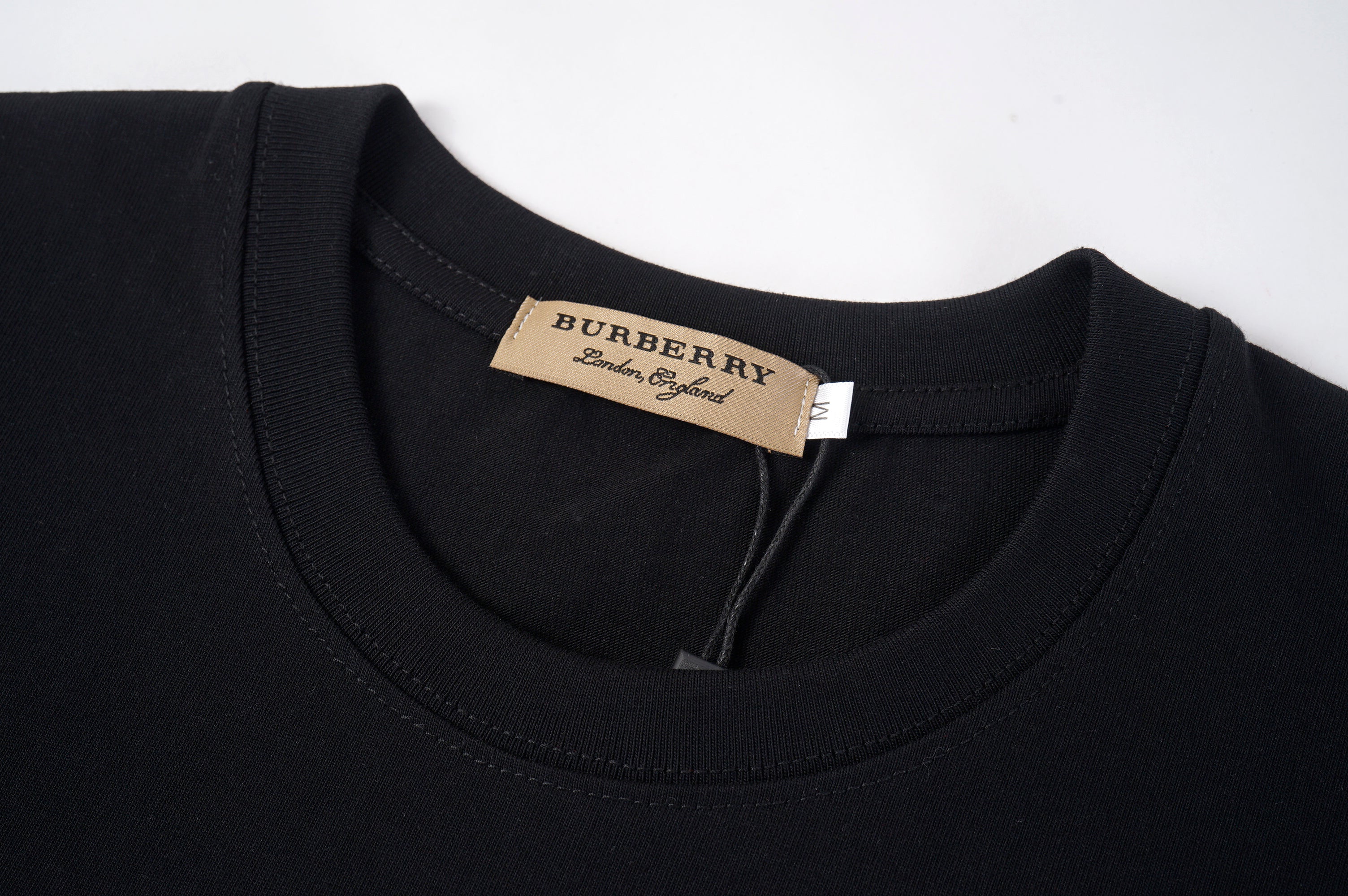 U1P36A21 Popular T-shirts