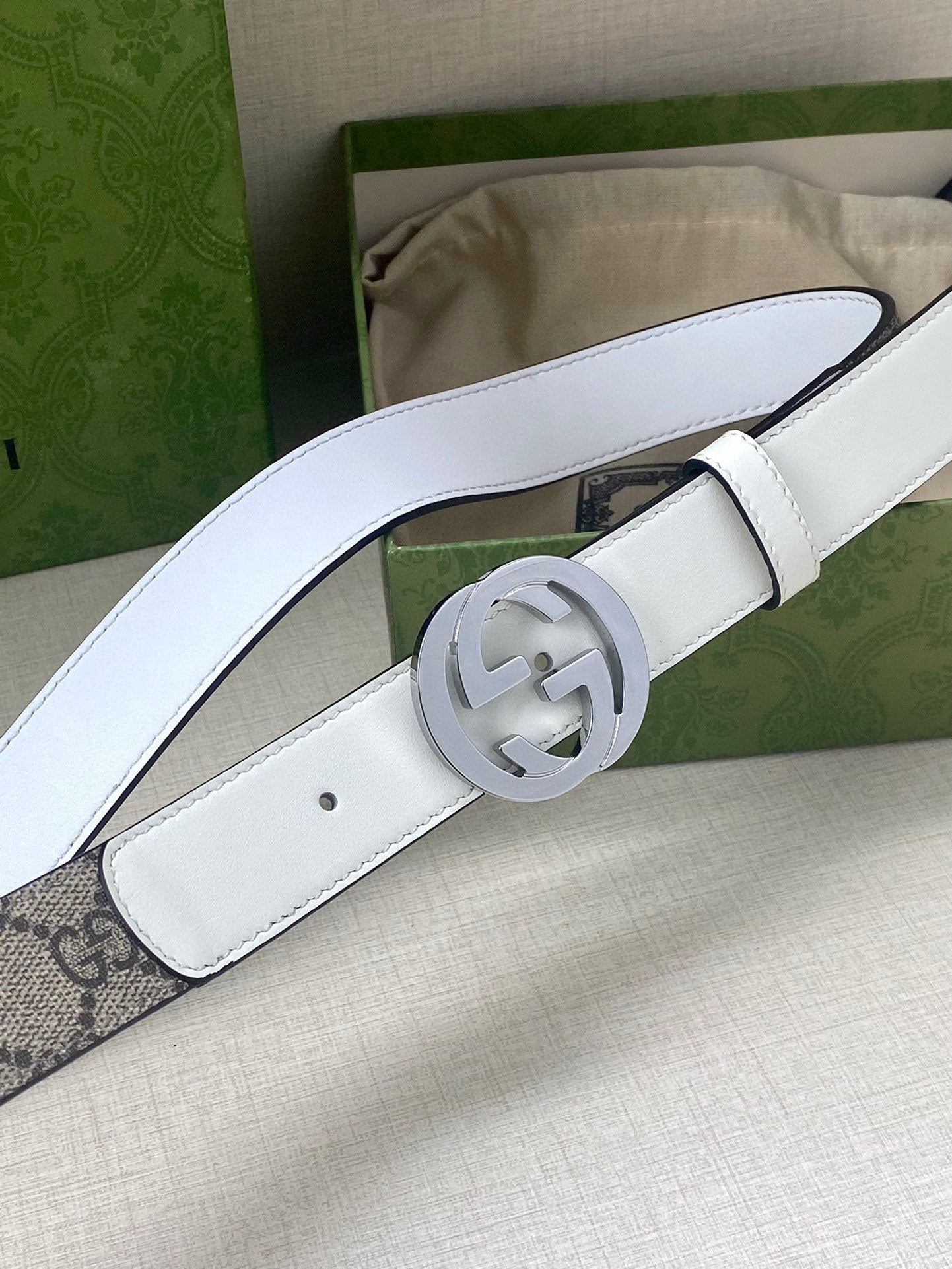 P1W15B152 Popular  High quality belt With full package