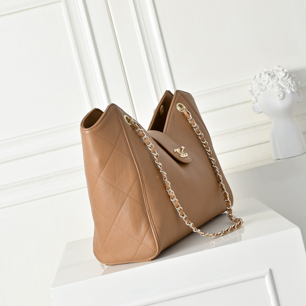 B1P36C43 Popular leather bag