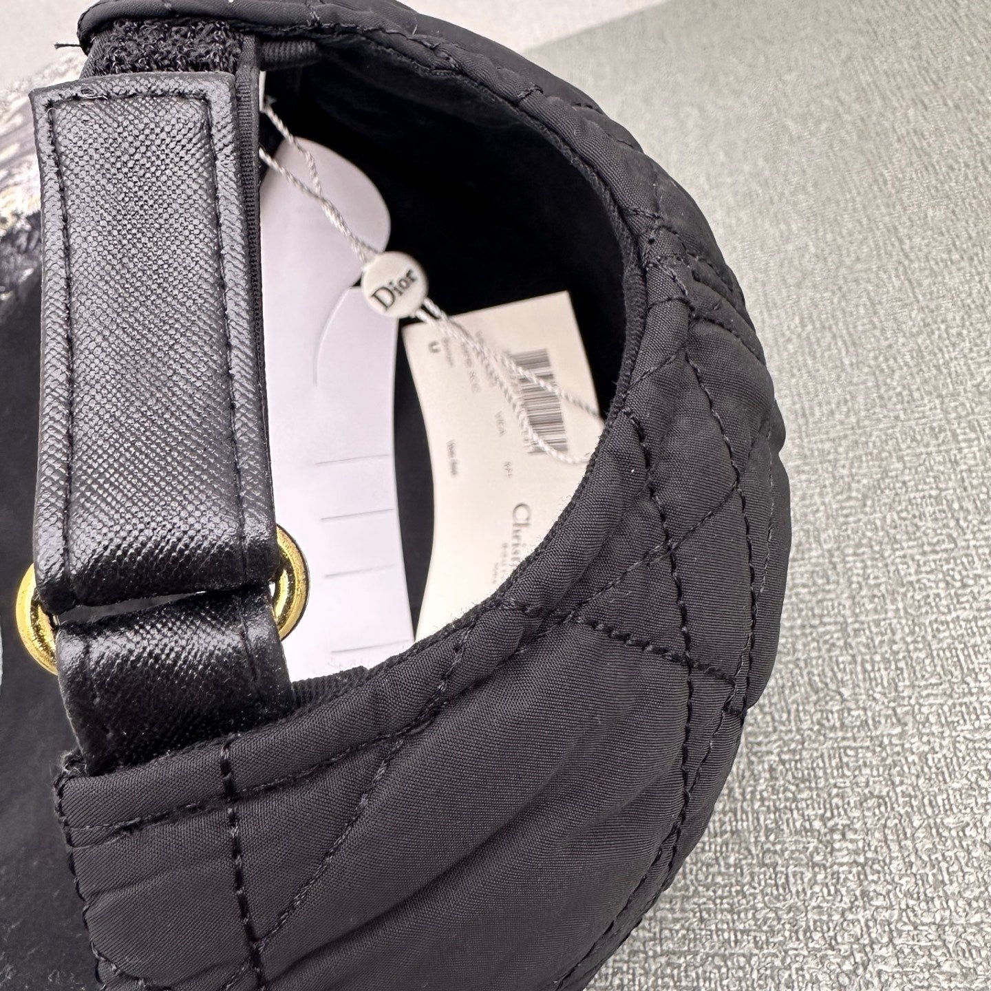 M1Q105D109 Popular hats