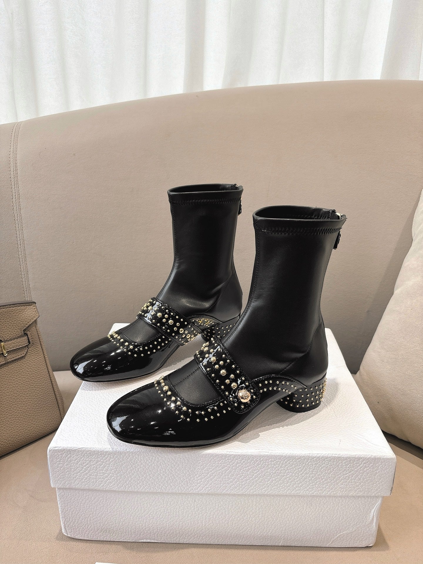 Z2Q95D155  Popular high-quality leather Boots
