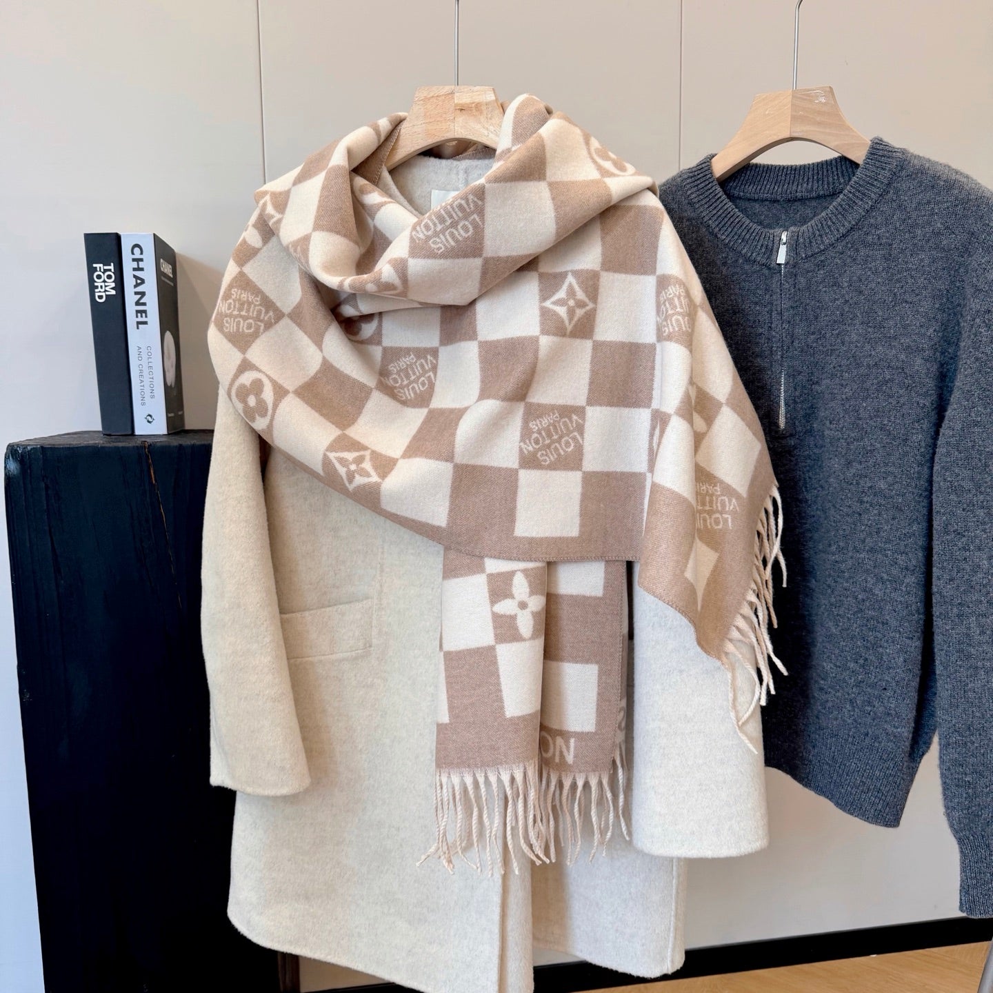 W1R86E22 Popular Winter Scarves