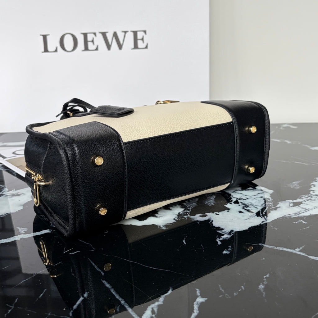 B1R66A12 Popular leather bag