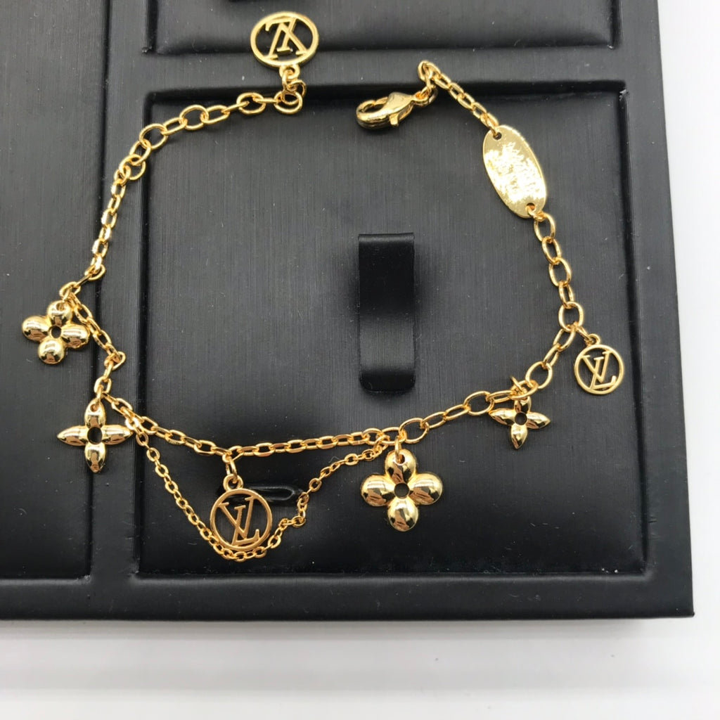 X1X34E599X  Popular   Earrings Bracelets Necklaces
