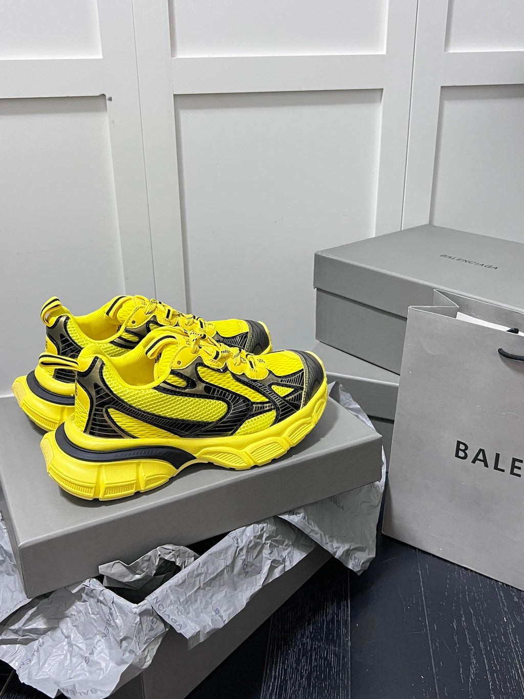 Z1Z54J115 Popular shoes
