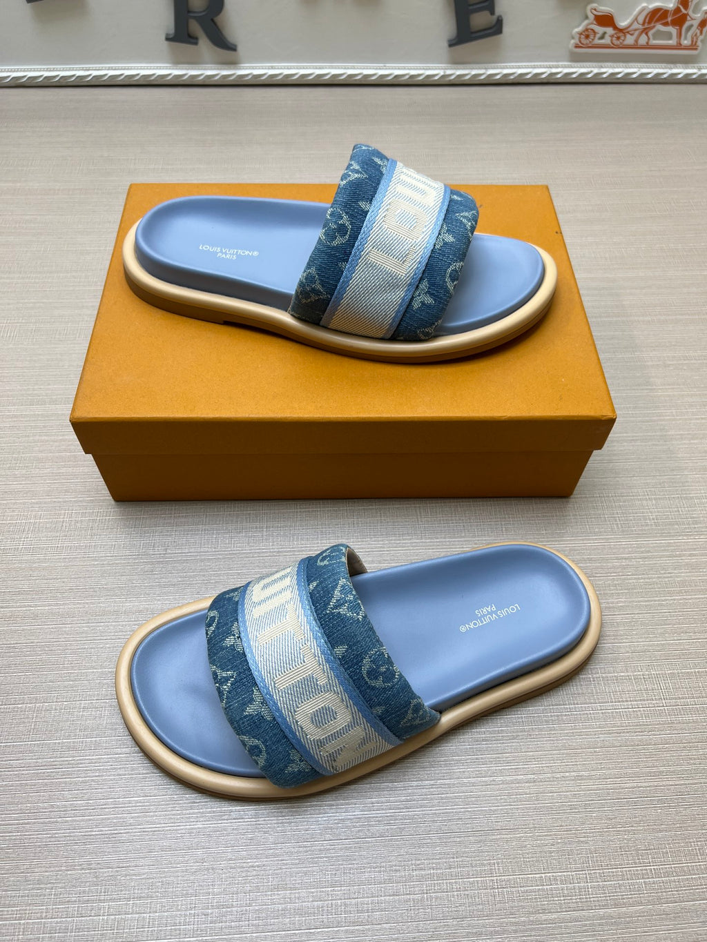 Z5Z35E301 Popular Slippers