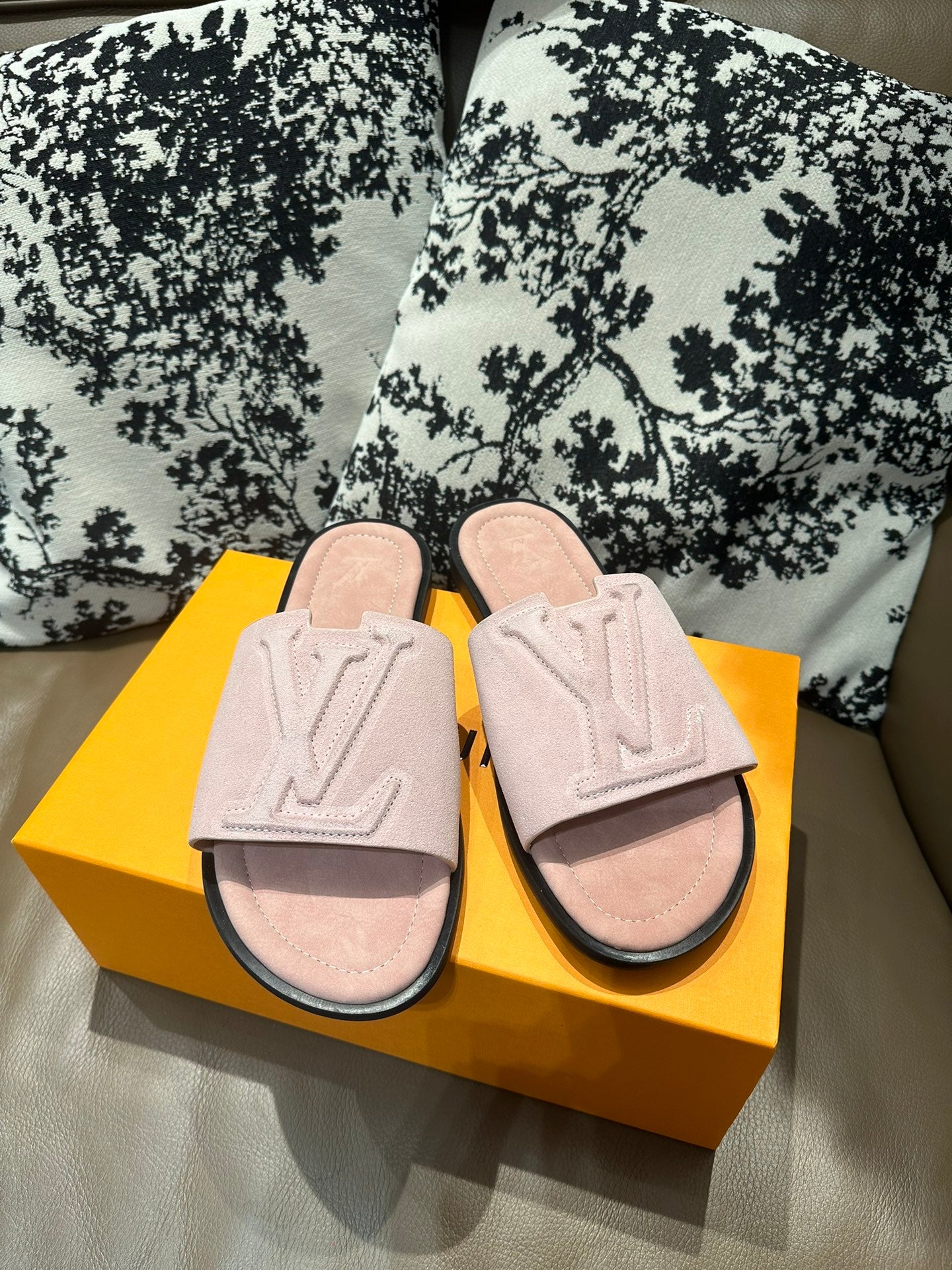 Z2Z85E25  Popular leather Shoes