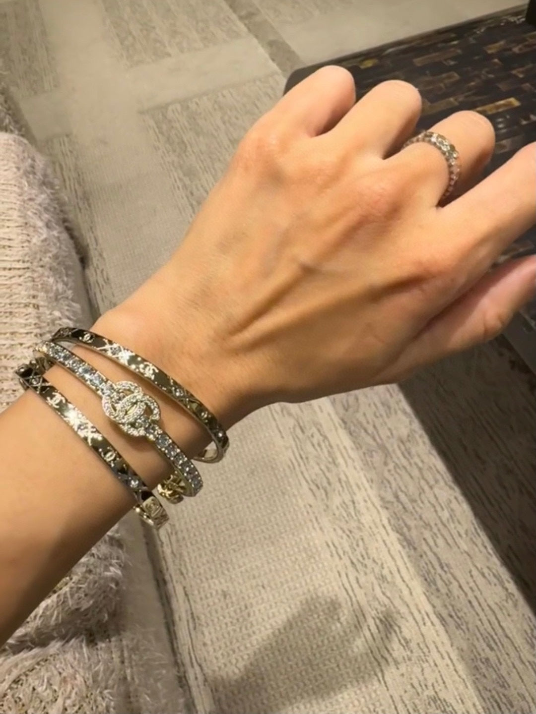 X1Q85C9K  Popular Bracelets