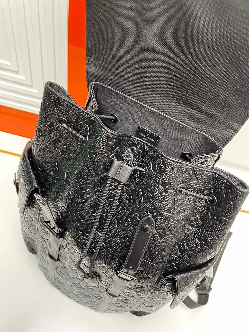 B1W15E68 Popular  leather Backpacks