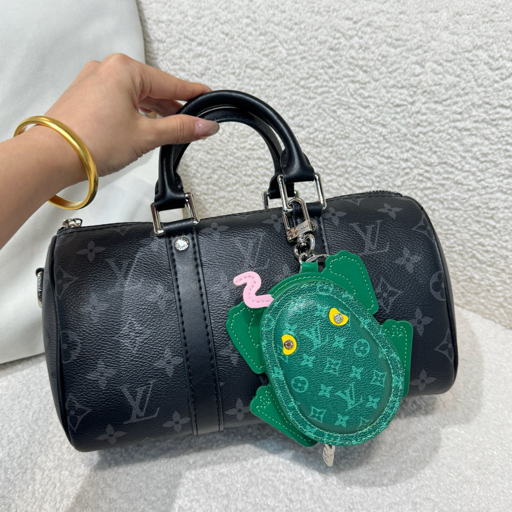 A1Z105E3 Popular bag 's charms accessories