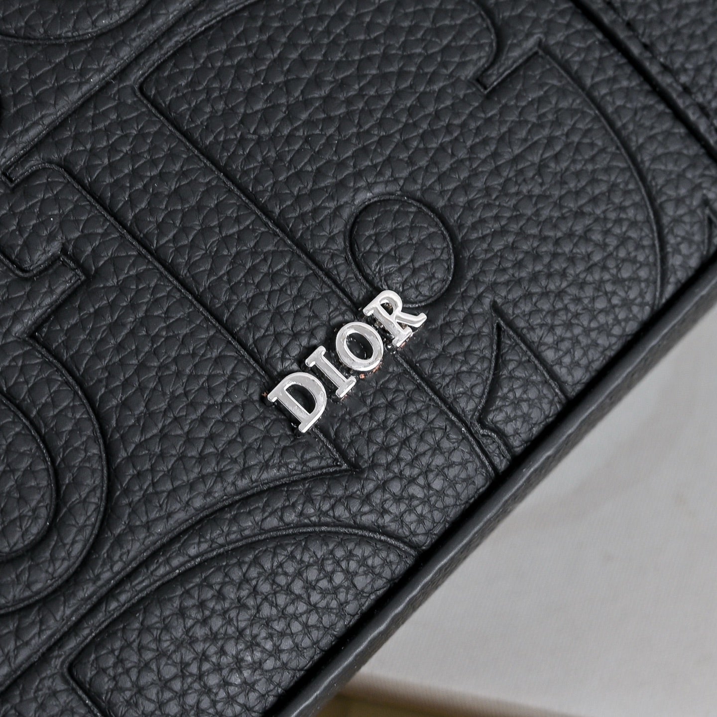 B1N76D15 Popular leather bag