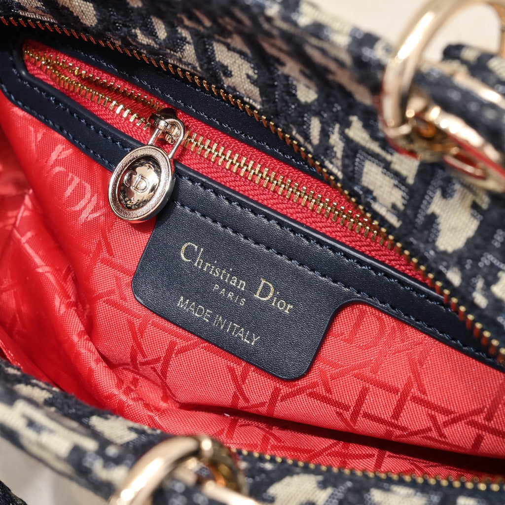 B1X54D439 Popular   embroidery bag