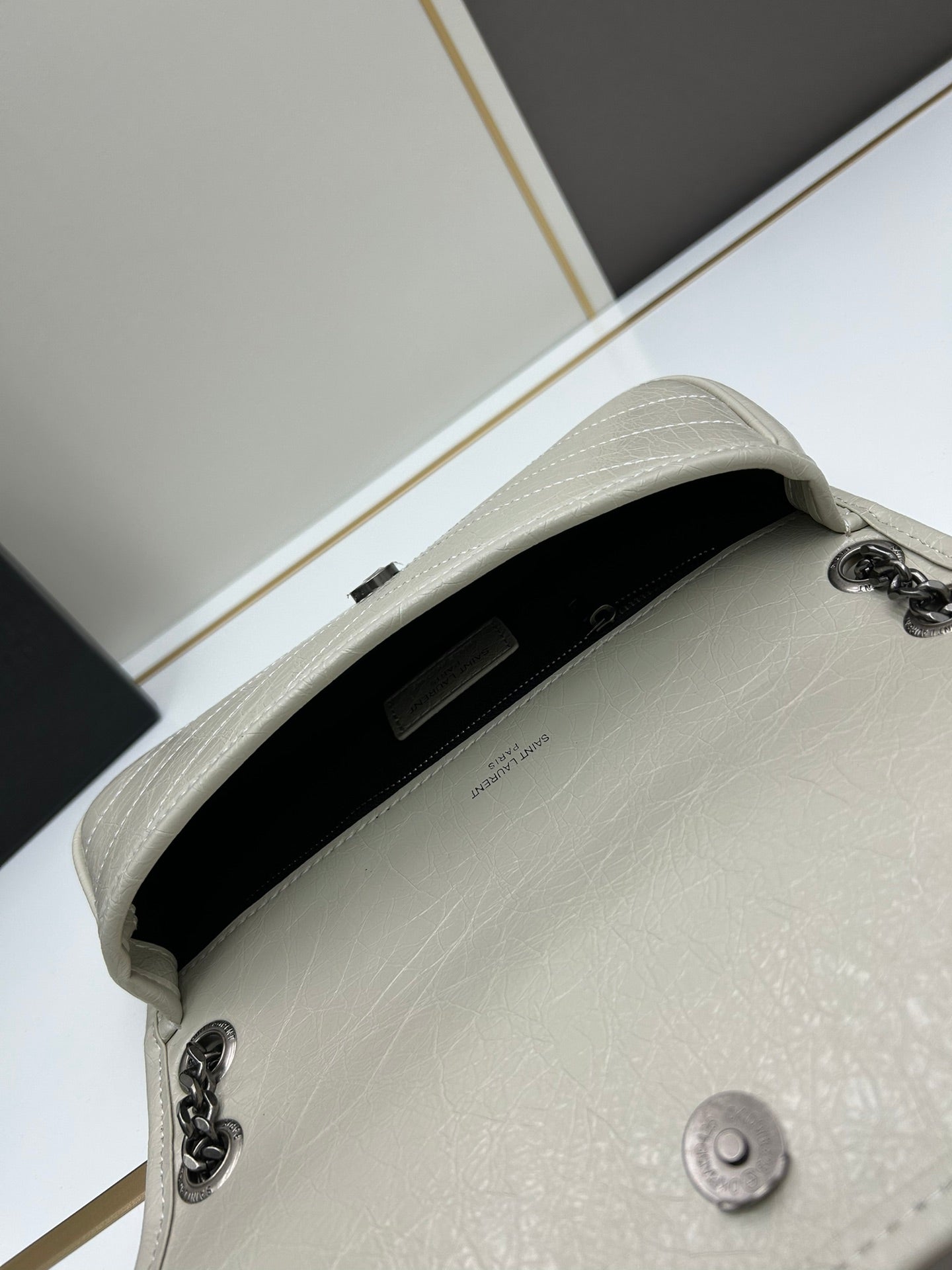 B1X64B460 Popular  leather bag