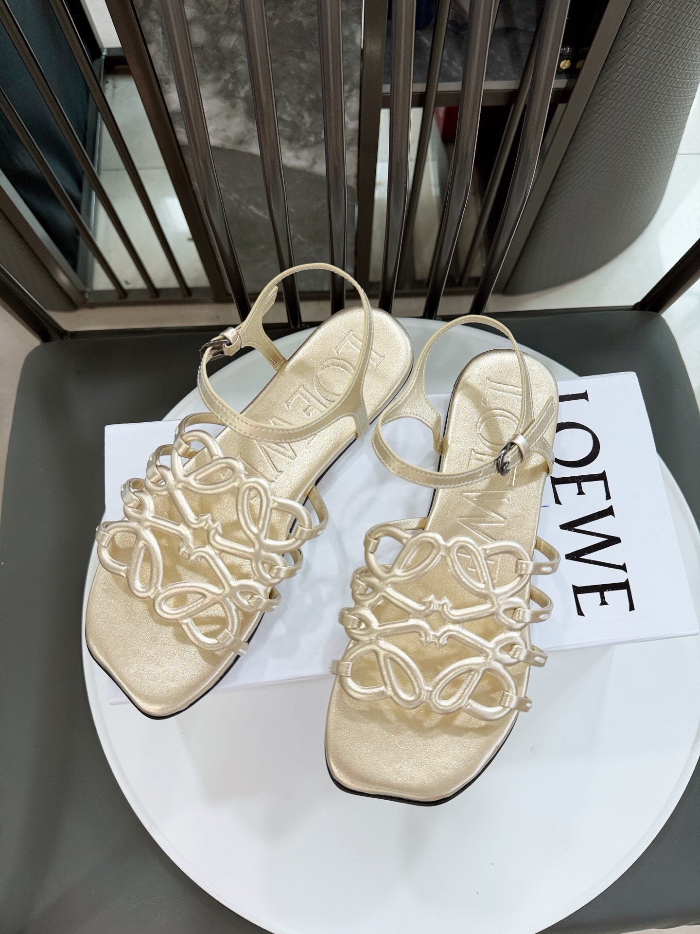 Z2R76A11 Popular high-quality  leather shoes