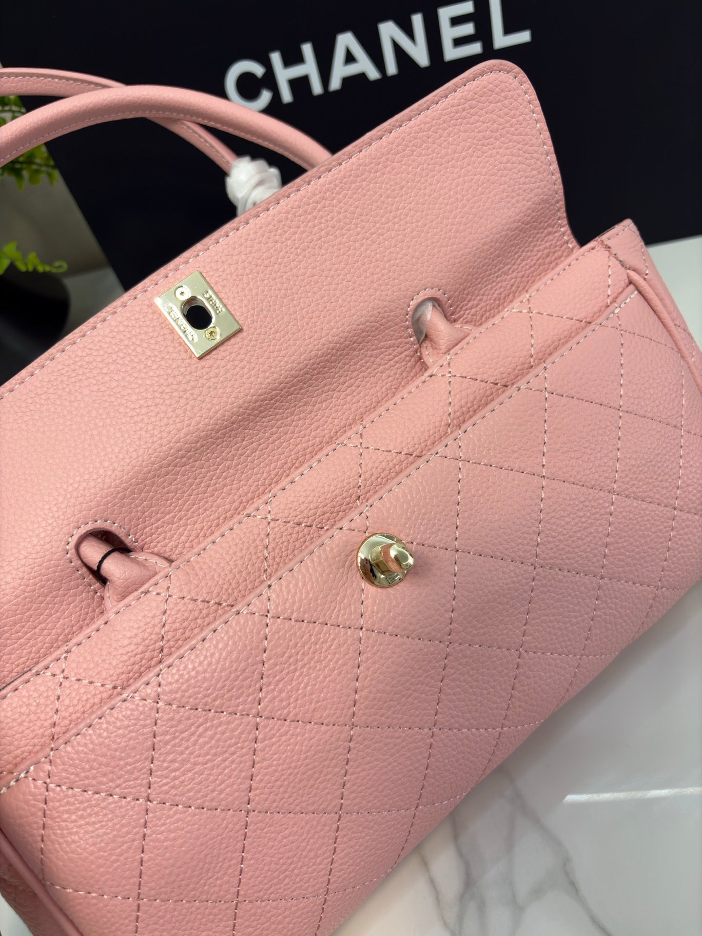 B1P36C79 Popular leather bag