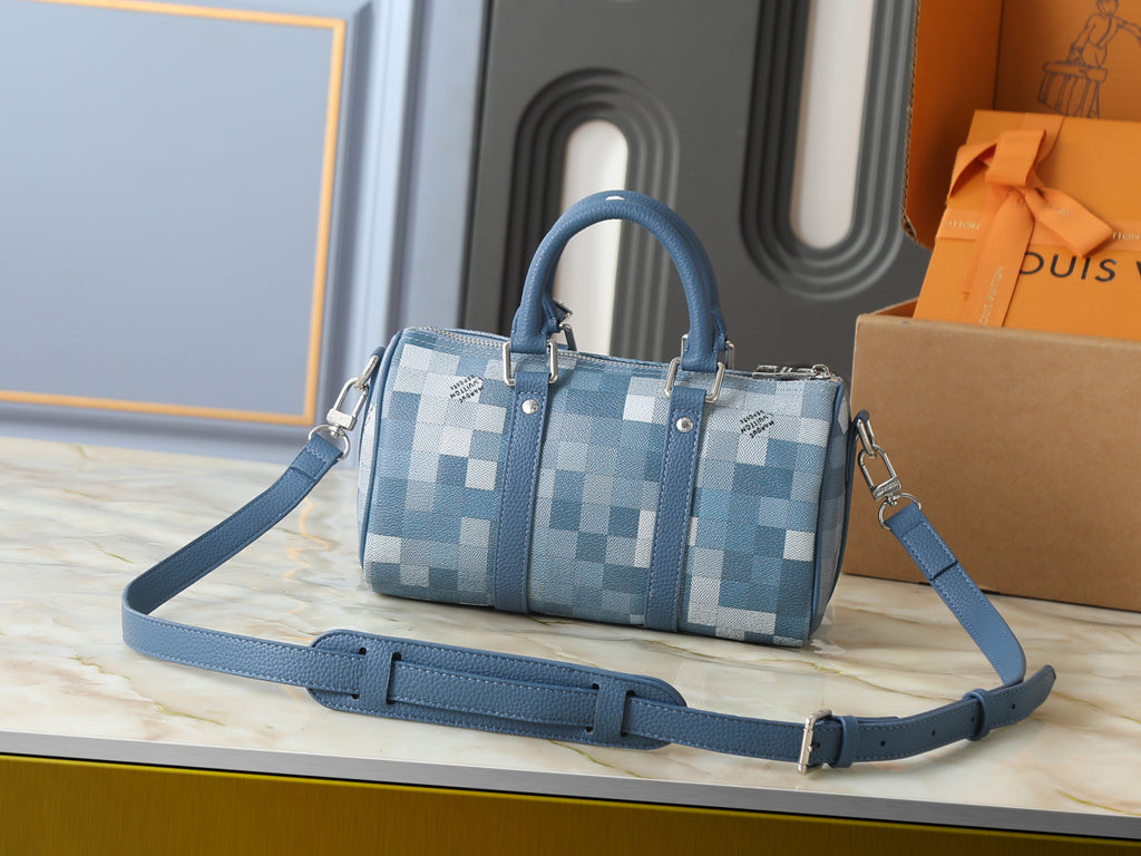 B1R76E51 Popular leather bag