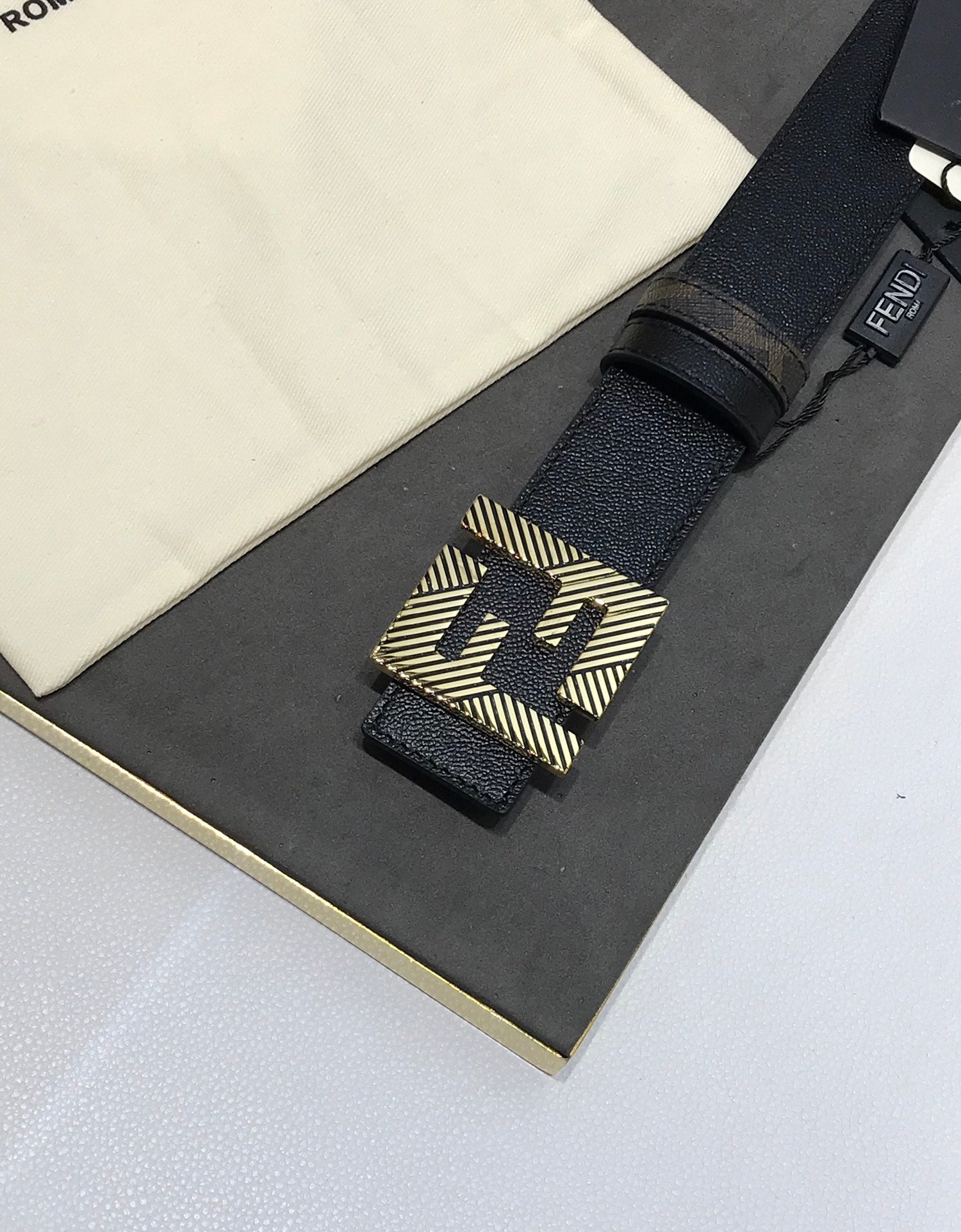 P1Q64F77 Popular   High quality belt With full package