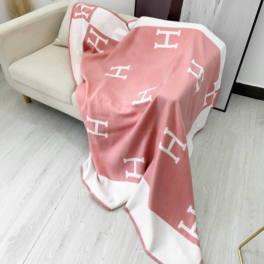 W1R86H28 Popular blanket