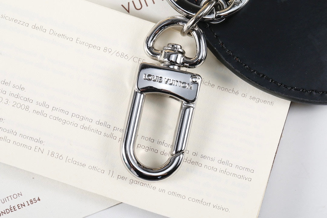 A1Z105E90 Popular bag 's charms accessories