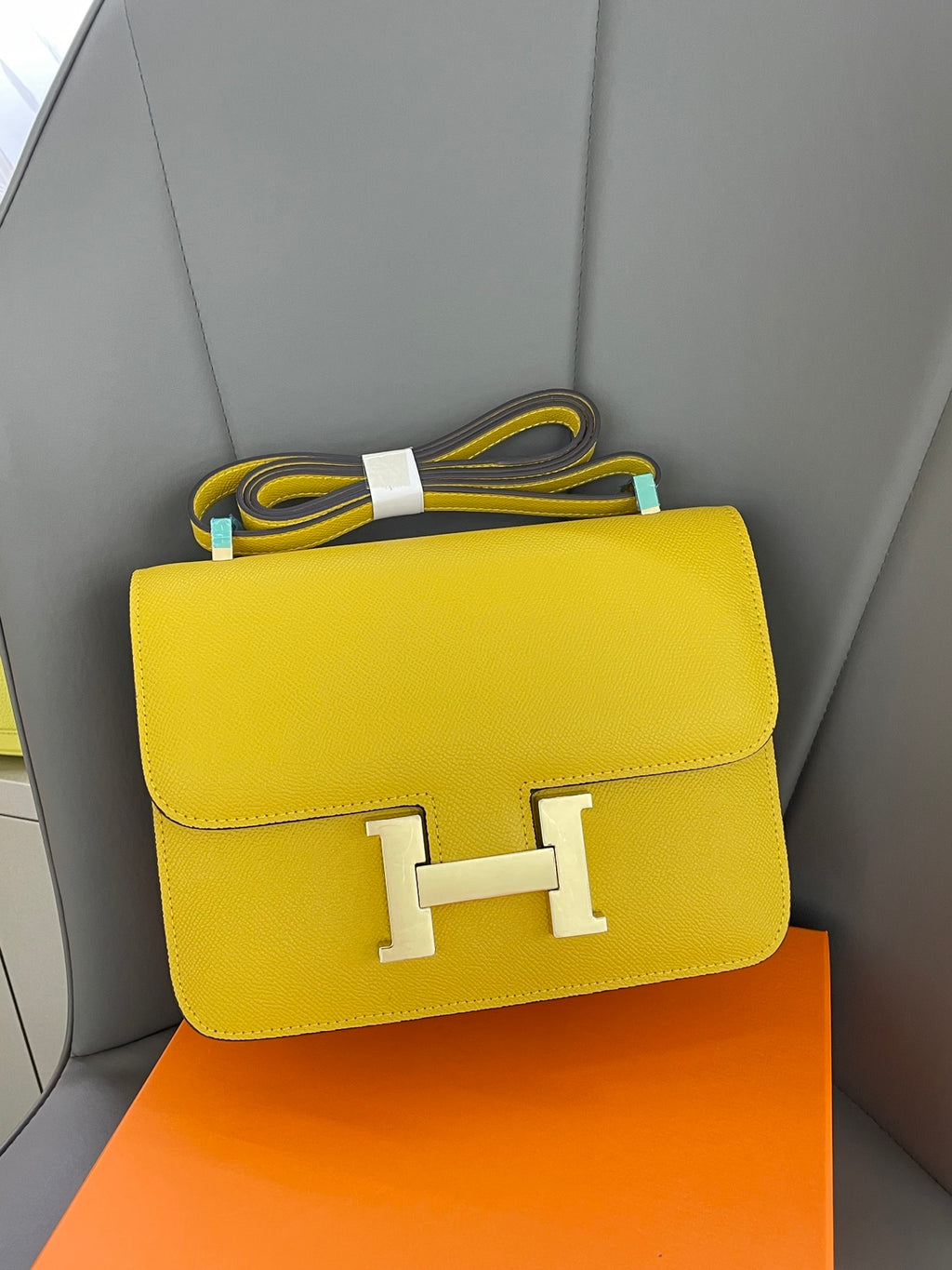 B1N55H65 Popular  leather bag
