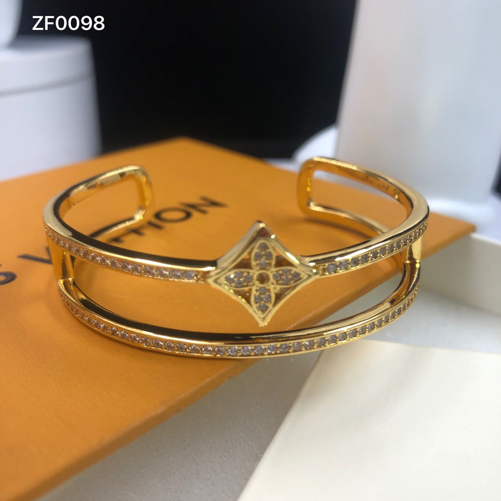 X1Y93E348K  Popular Bracelets