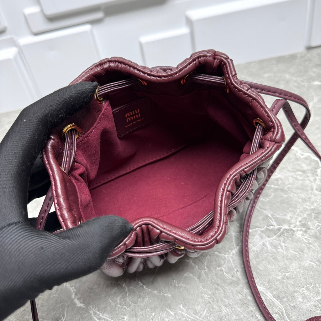 B1P36A81 Popular leather bag