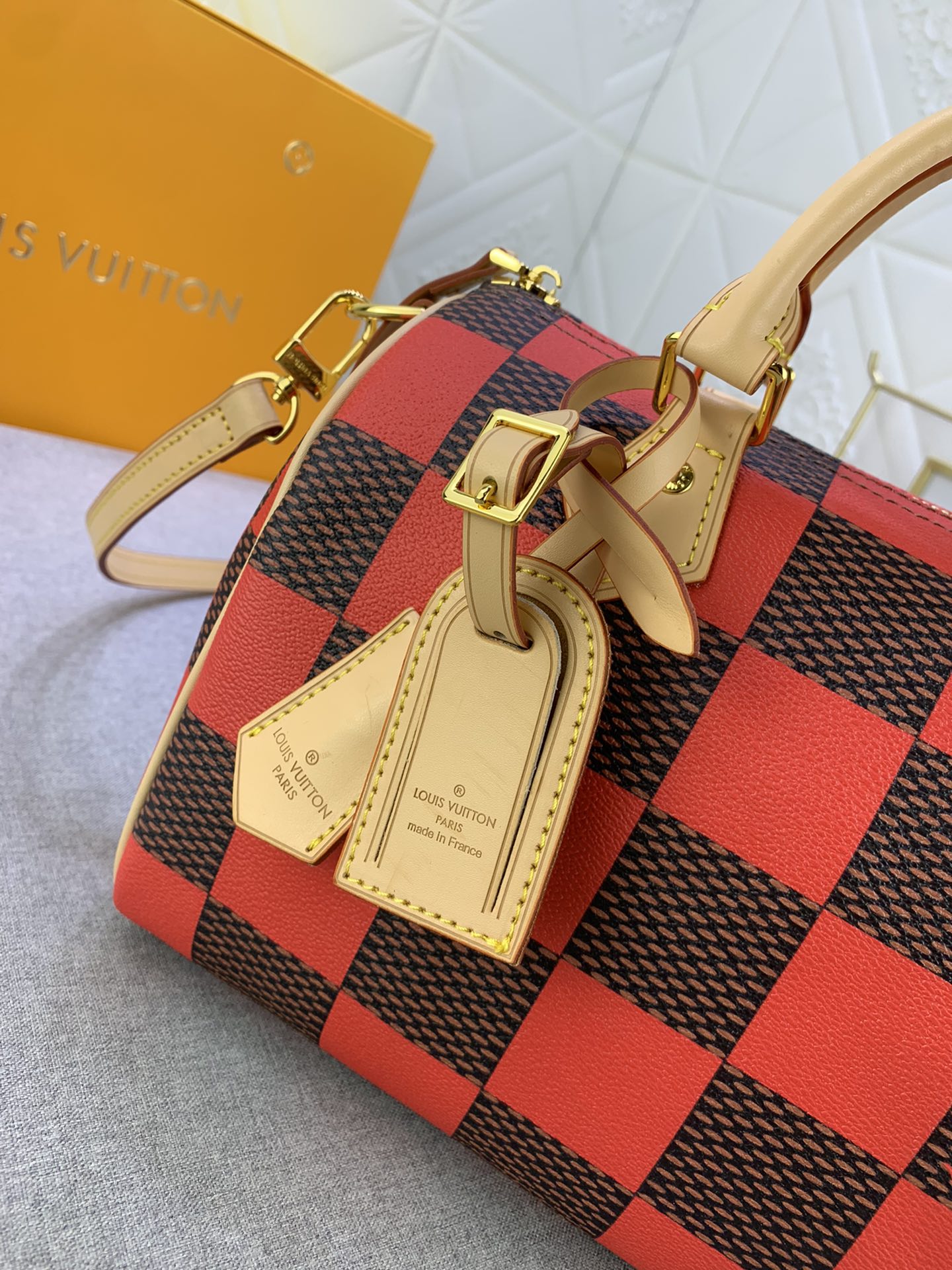 B12X44E269 Popular  leather bag 