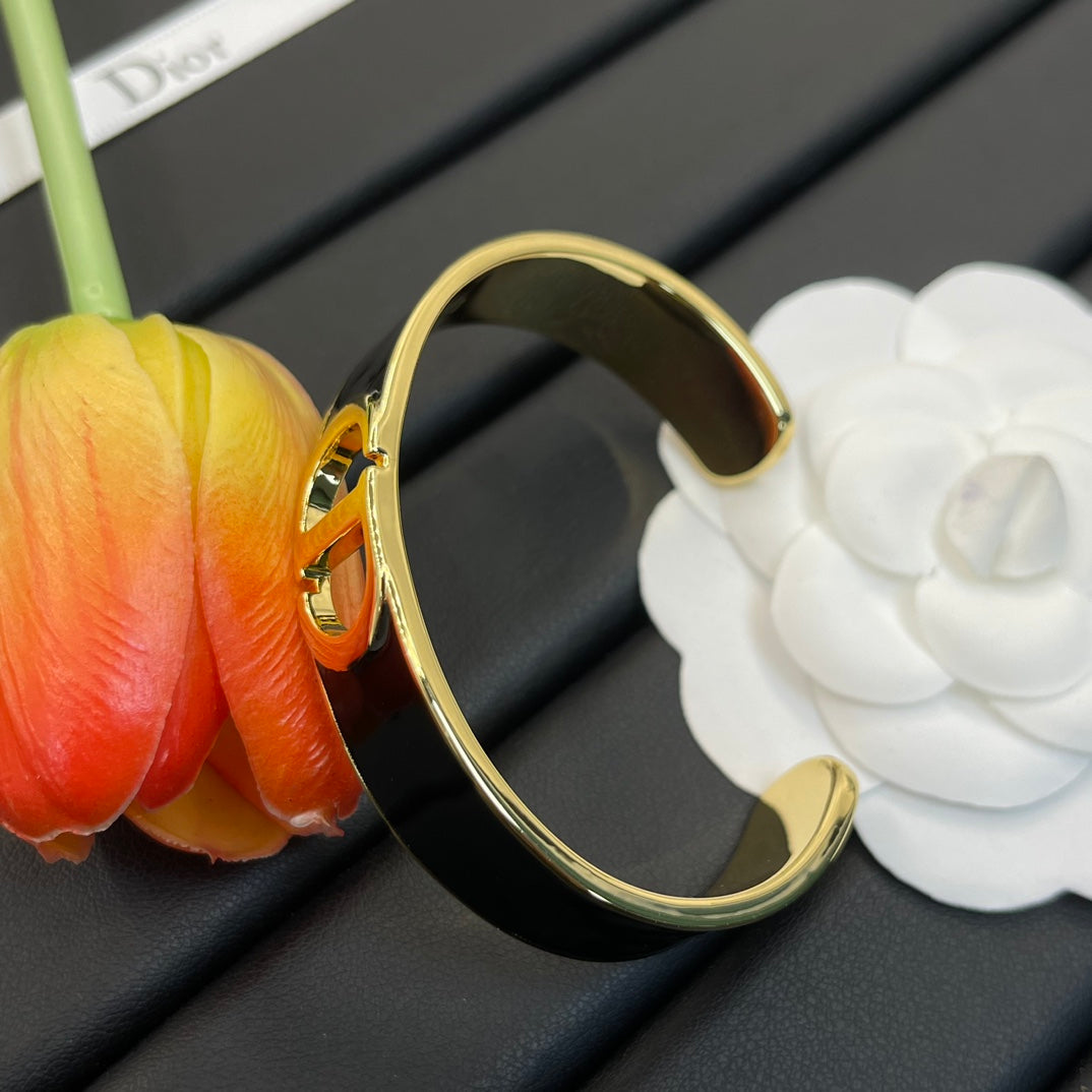X1Z94D671K  Popular Bracelets