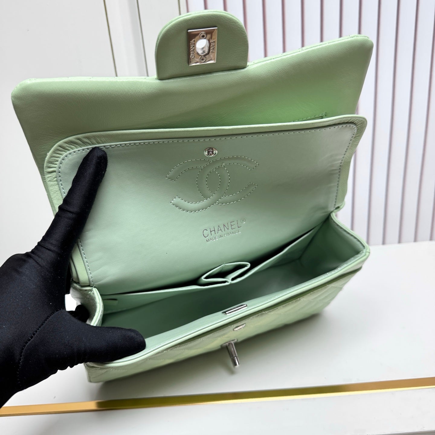 B1R76C11 Popular leather bag
