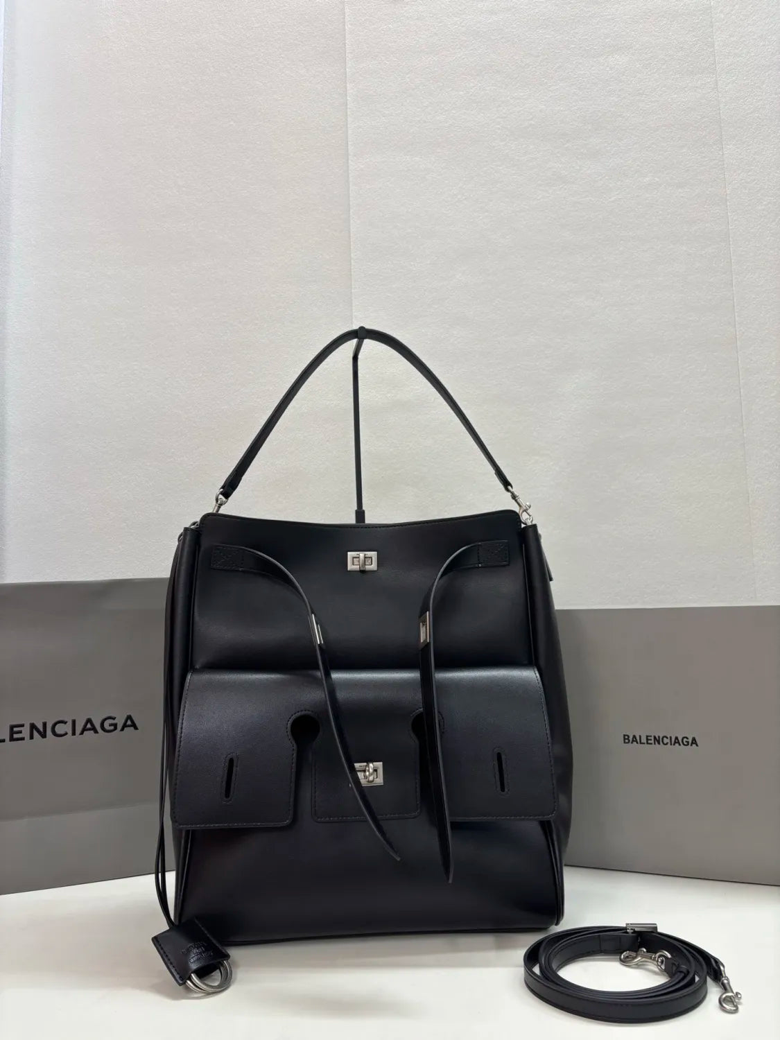B1P36J121 Popular leather bag