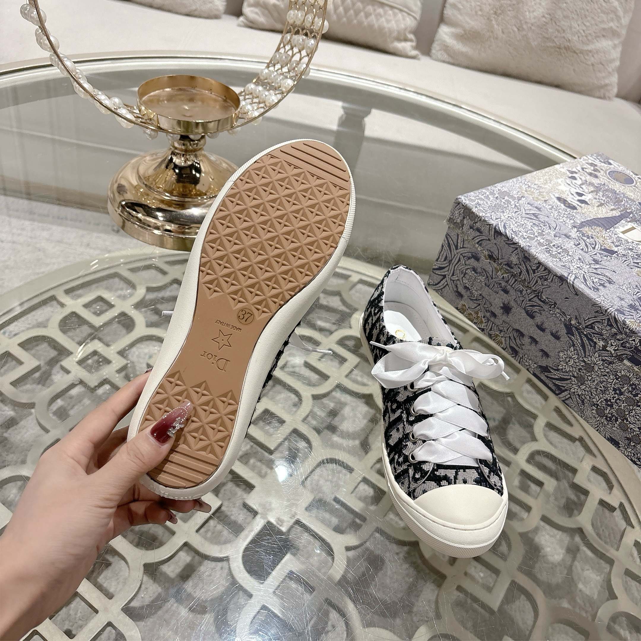 Z2Z85D59 Popular high-quality shoes