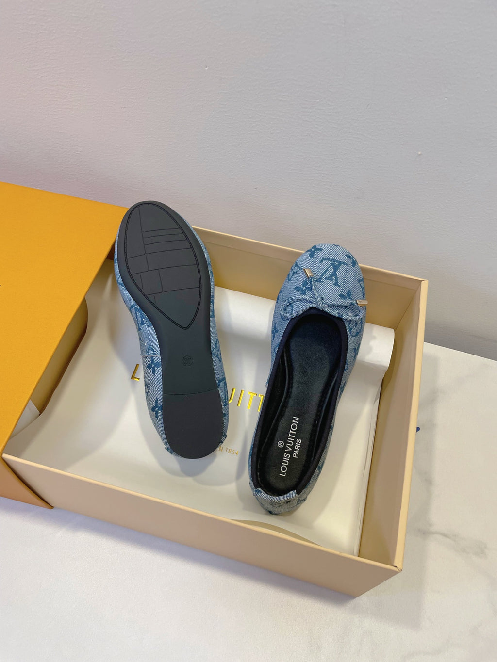 Z2Q95E105 Popular high-quality  shoes