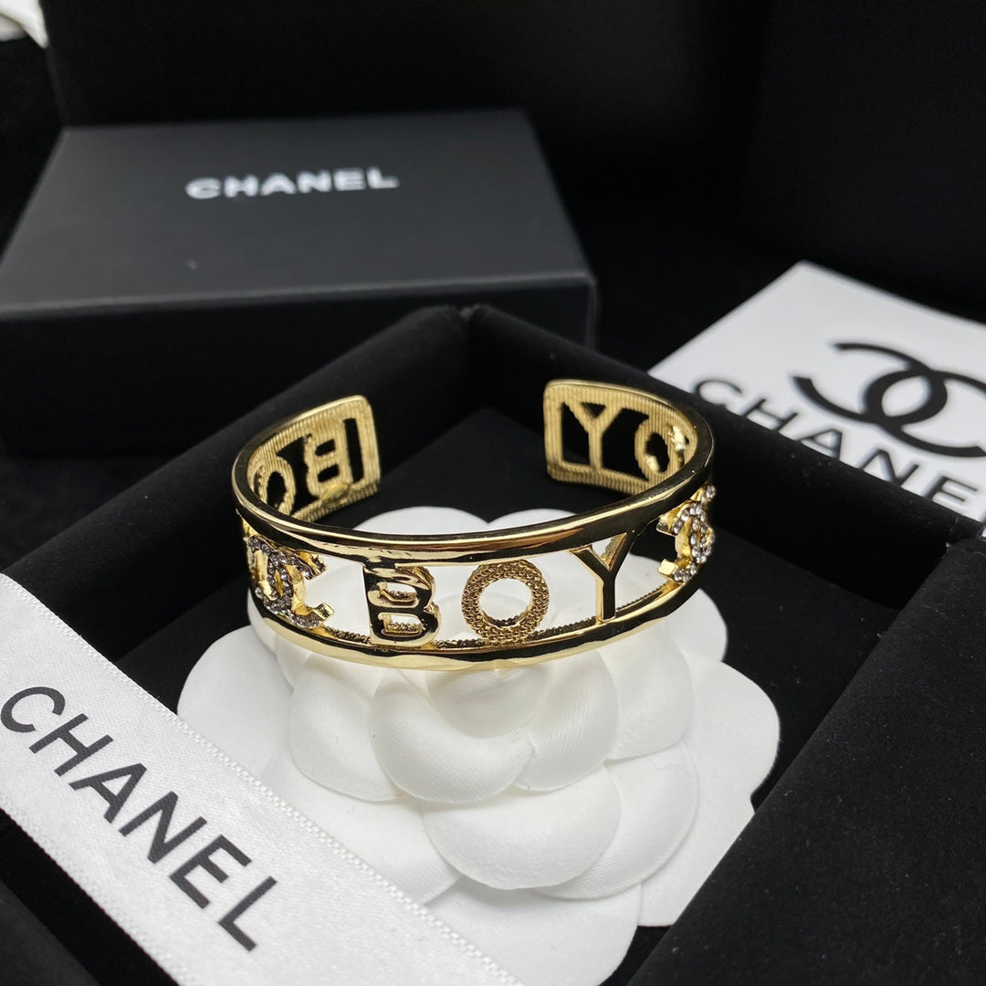X1Q85C31K  Popular Bracelets
