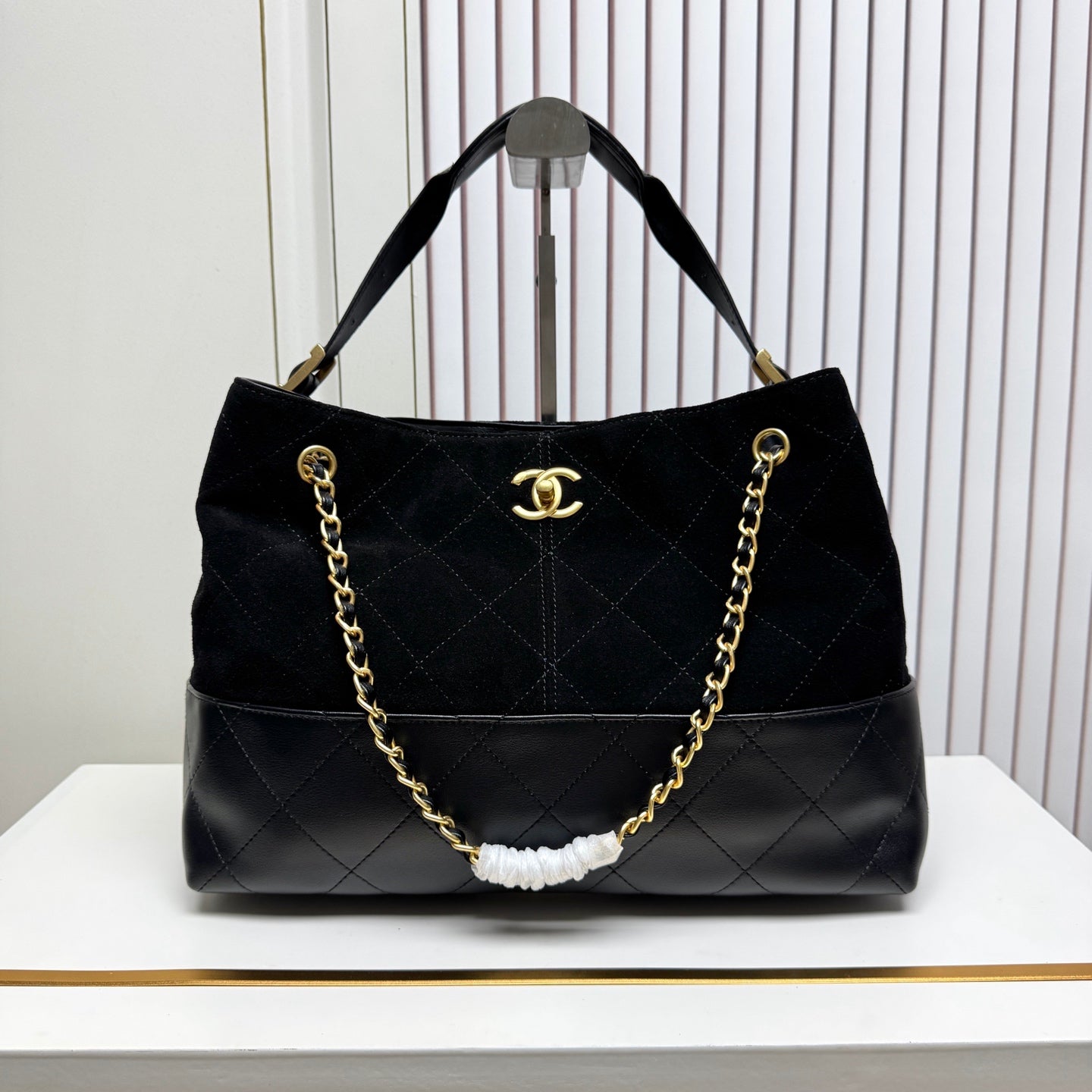 B1P46C17 Popular leather bag