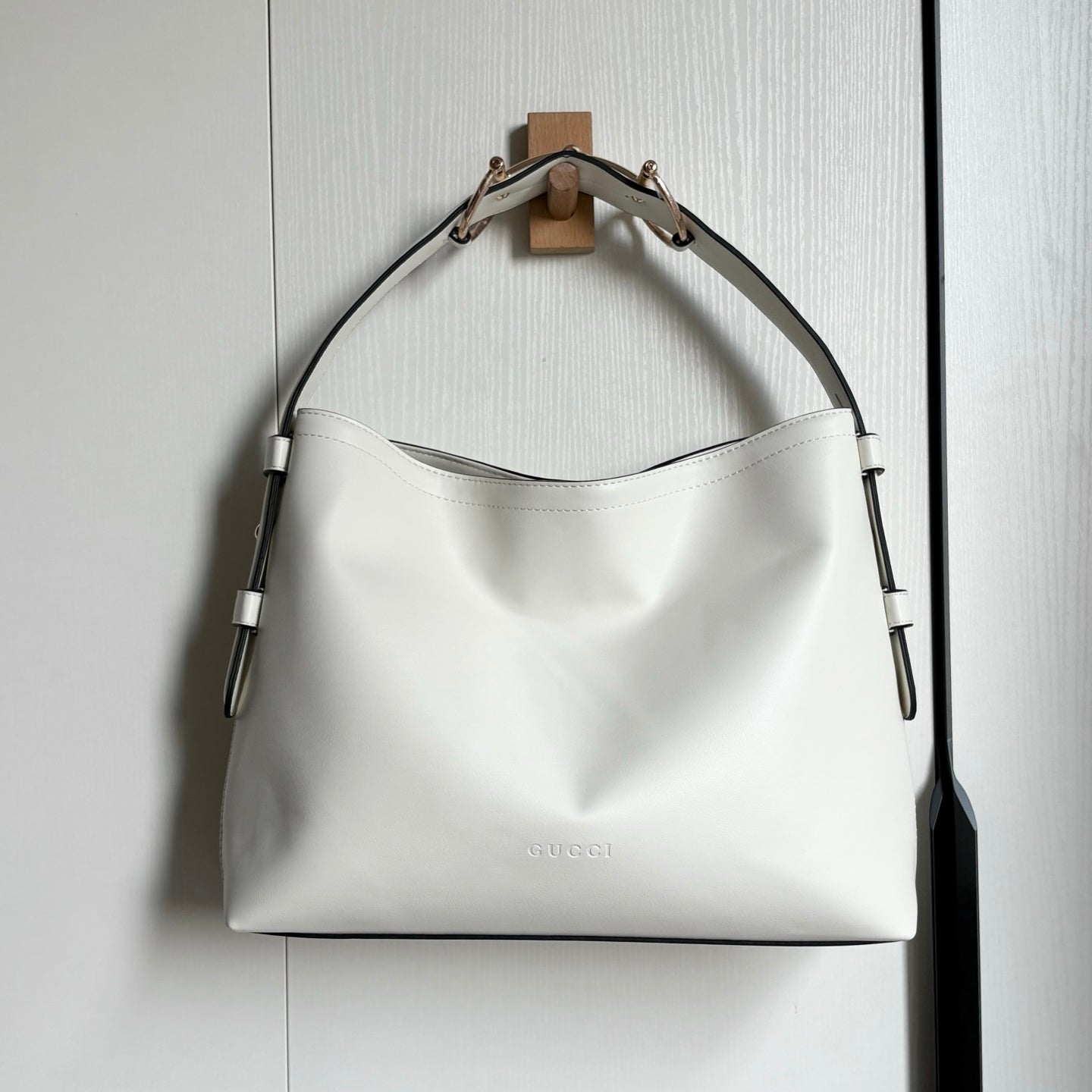 B1P36C56 Popular leather bag