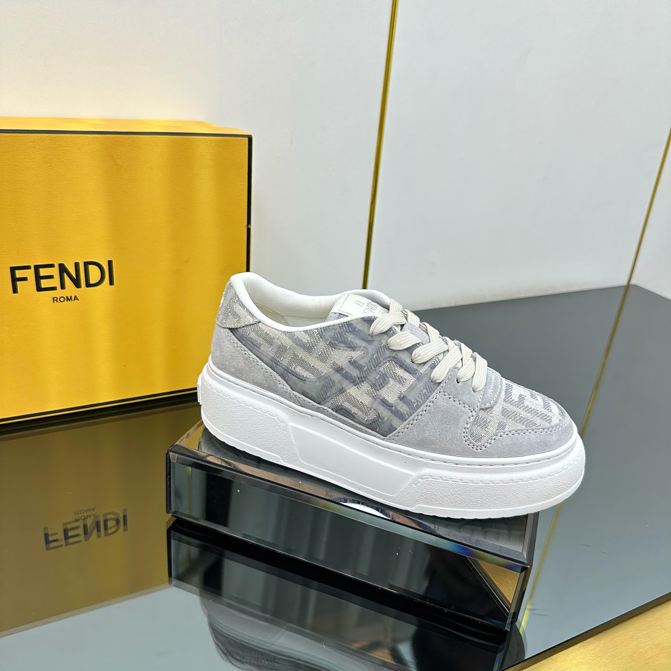 Z2Q105F418 Popular high-quality Shoes