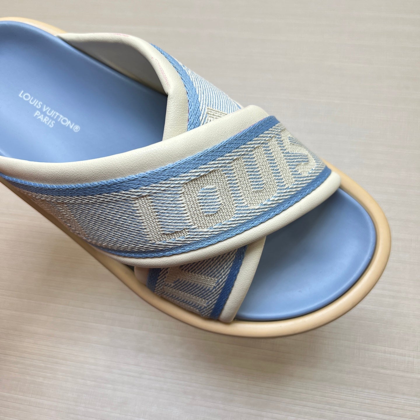 Z5Z35E270 Popular Slippers