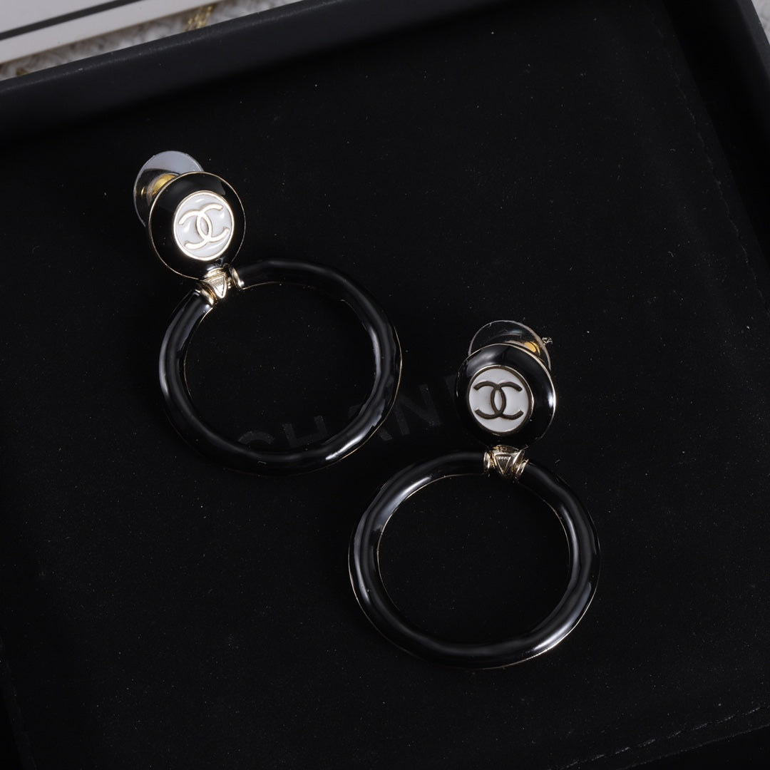 X1Z54C307E Popular Earrings