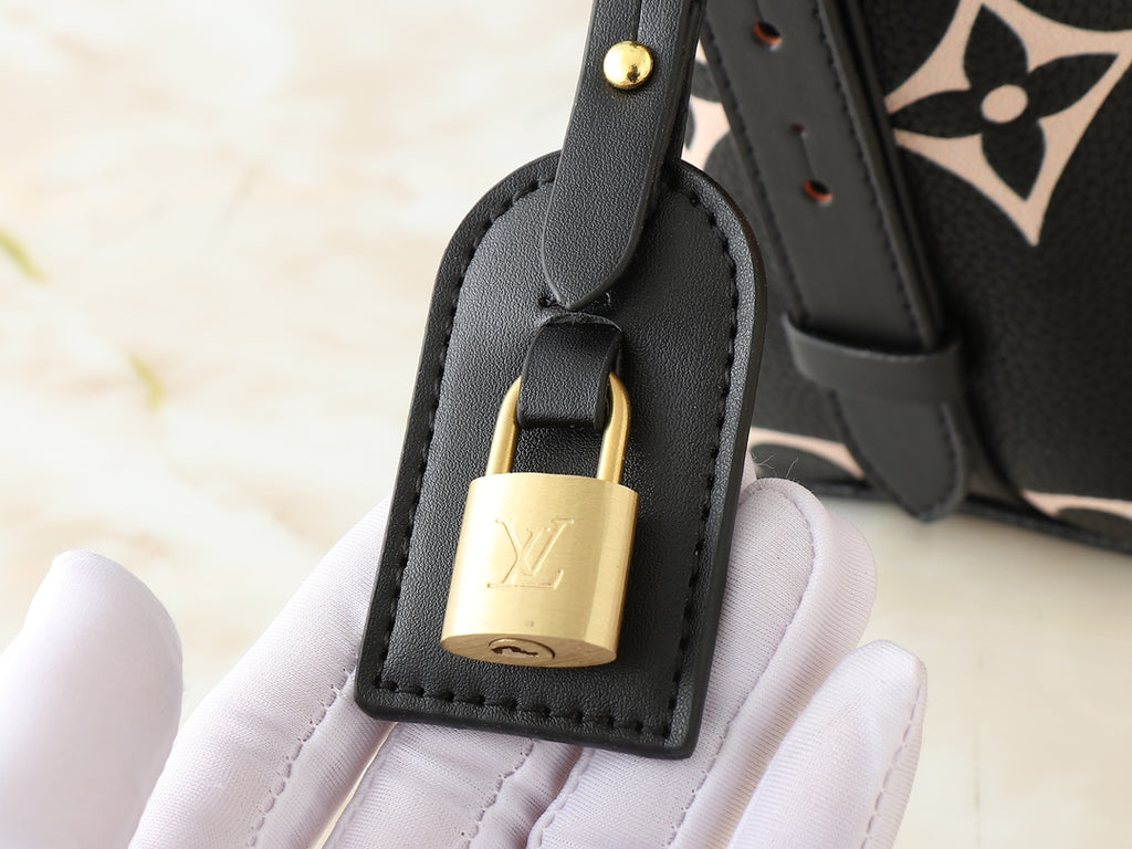 B12W15E3 Popular  leather bag