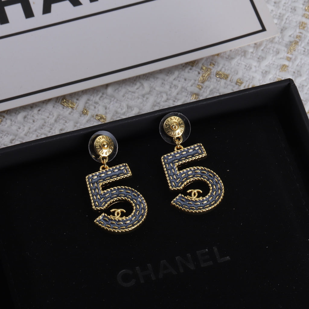 X1Z54C305E Popular Earrings