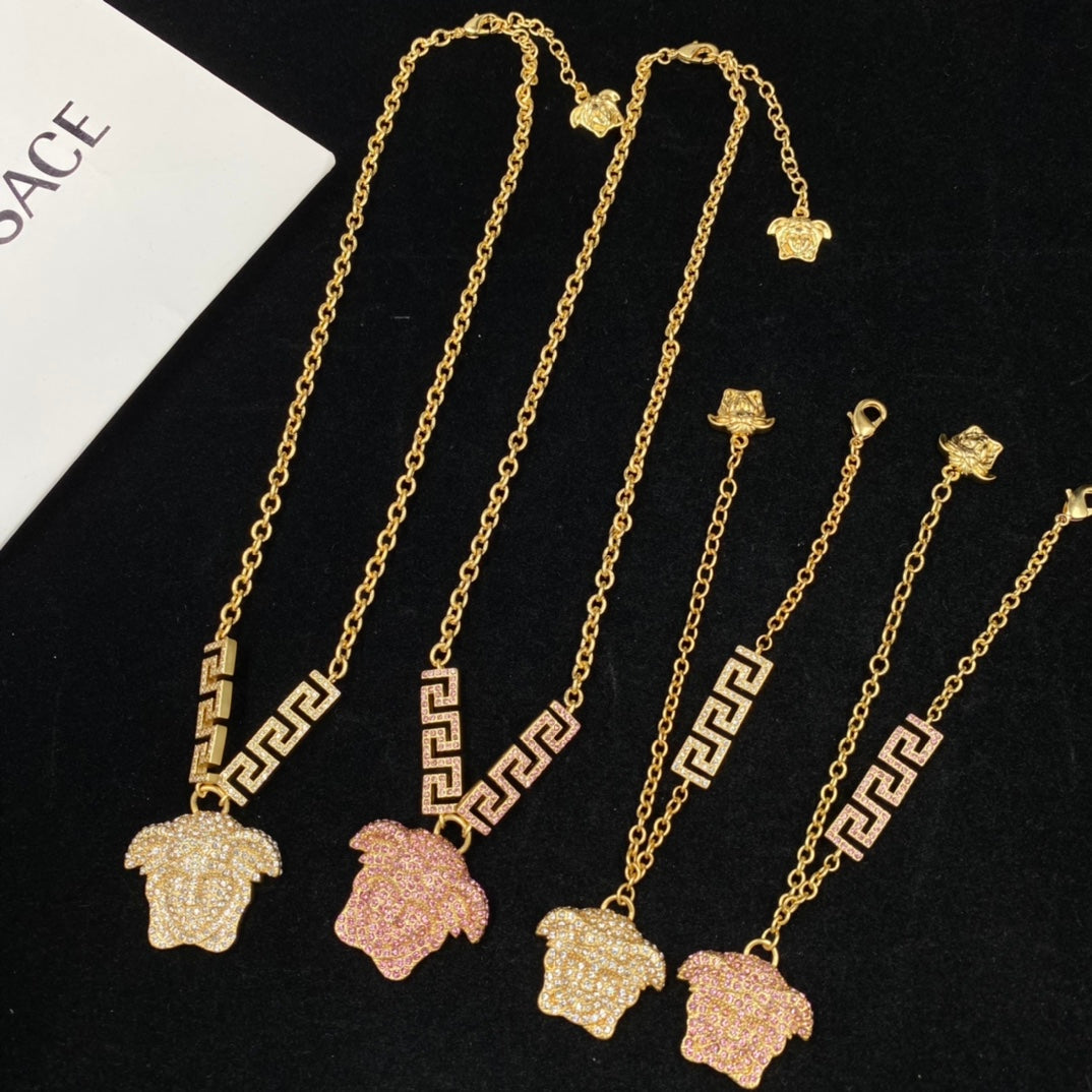 X1Q85V112X Popular Necklace. Bracelets