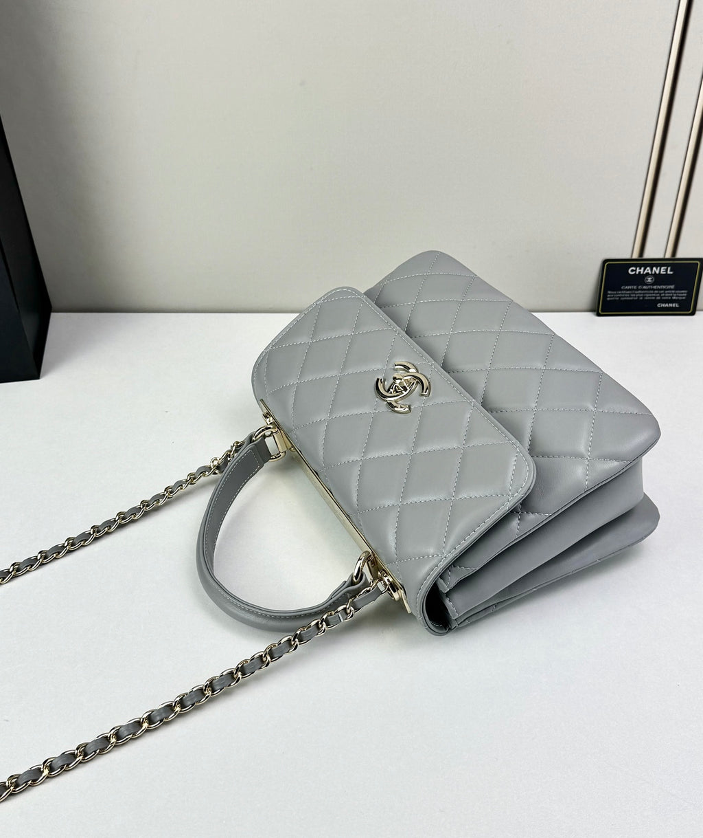 B1X76C7  Popular leather bag