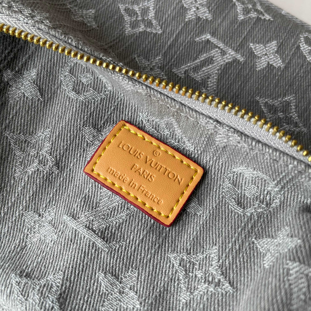 B1R15E30 Popular   bag