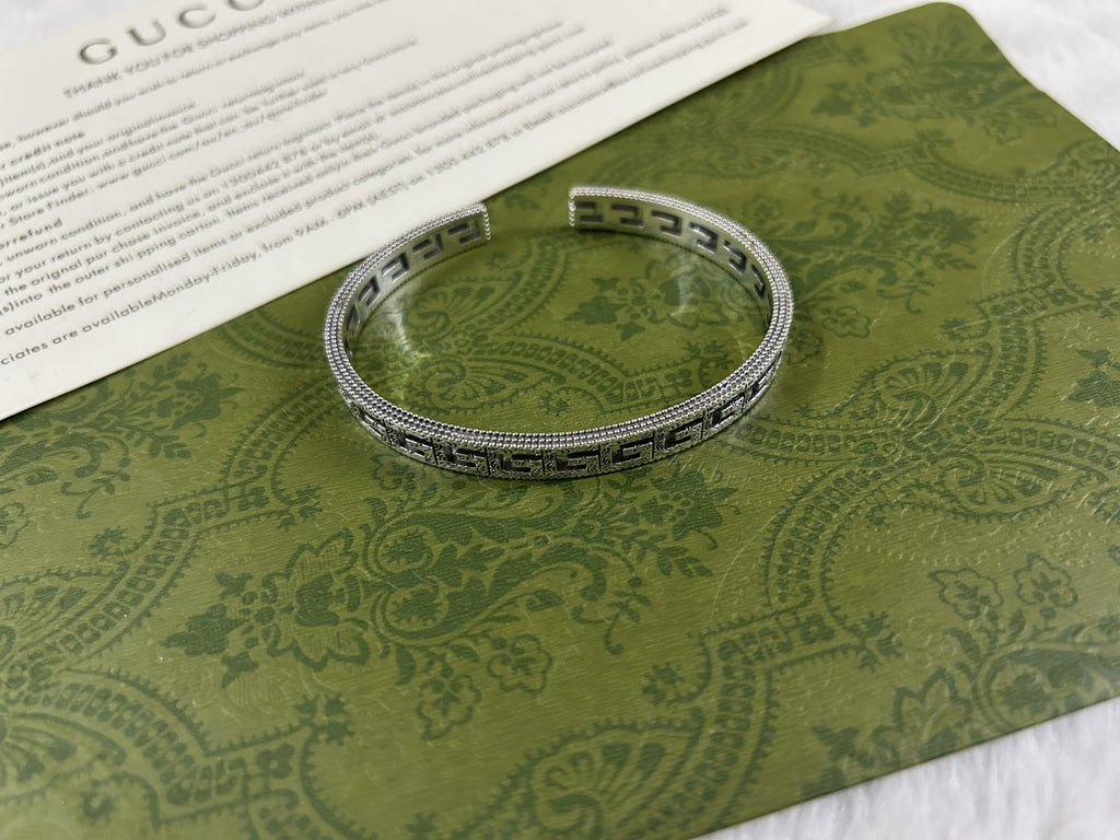 X1Q85D95K  Popular Bracelets