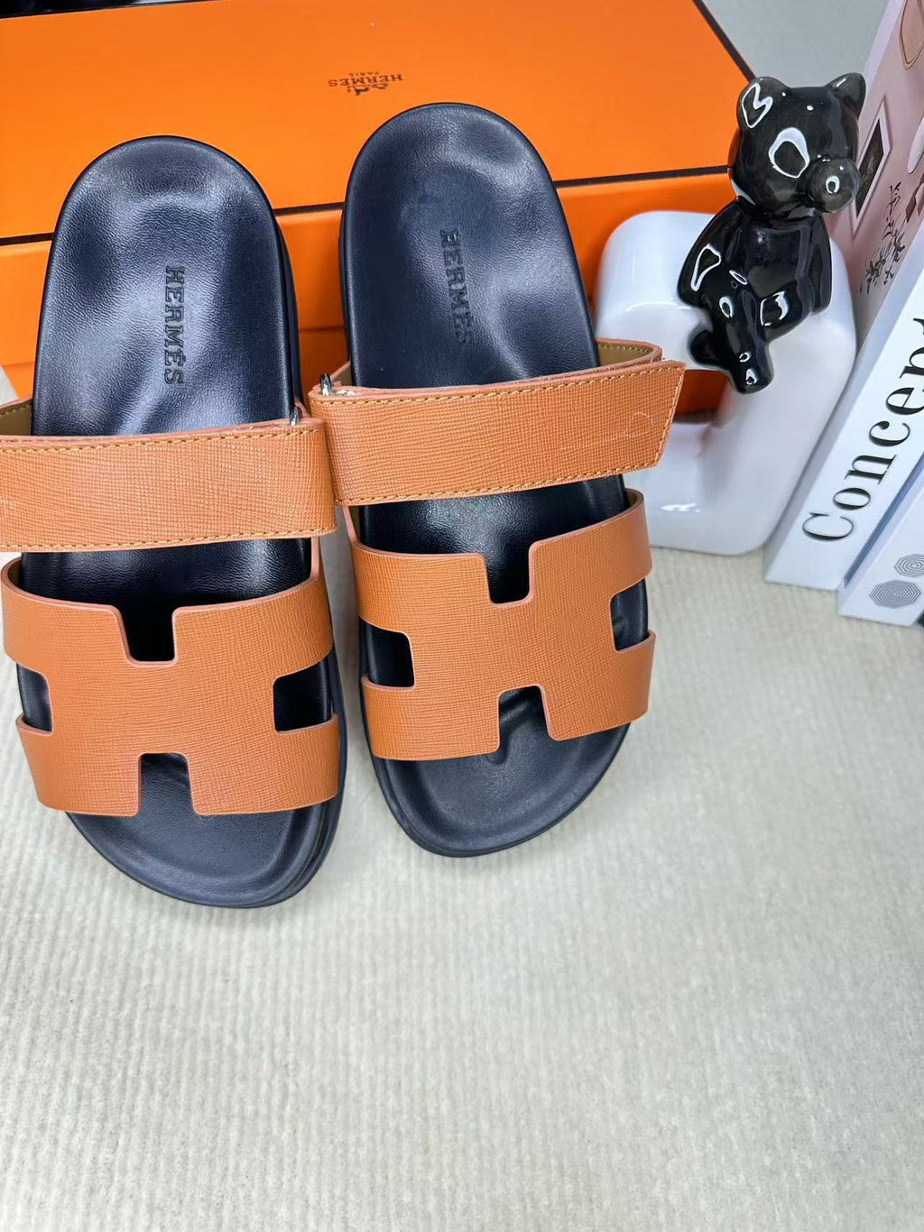Z2Q55H27 Popular  leather shoes