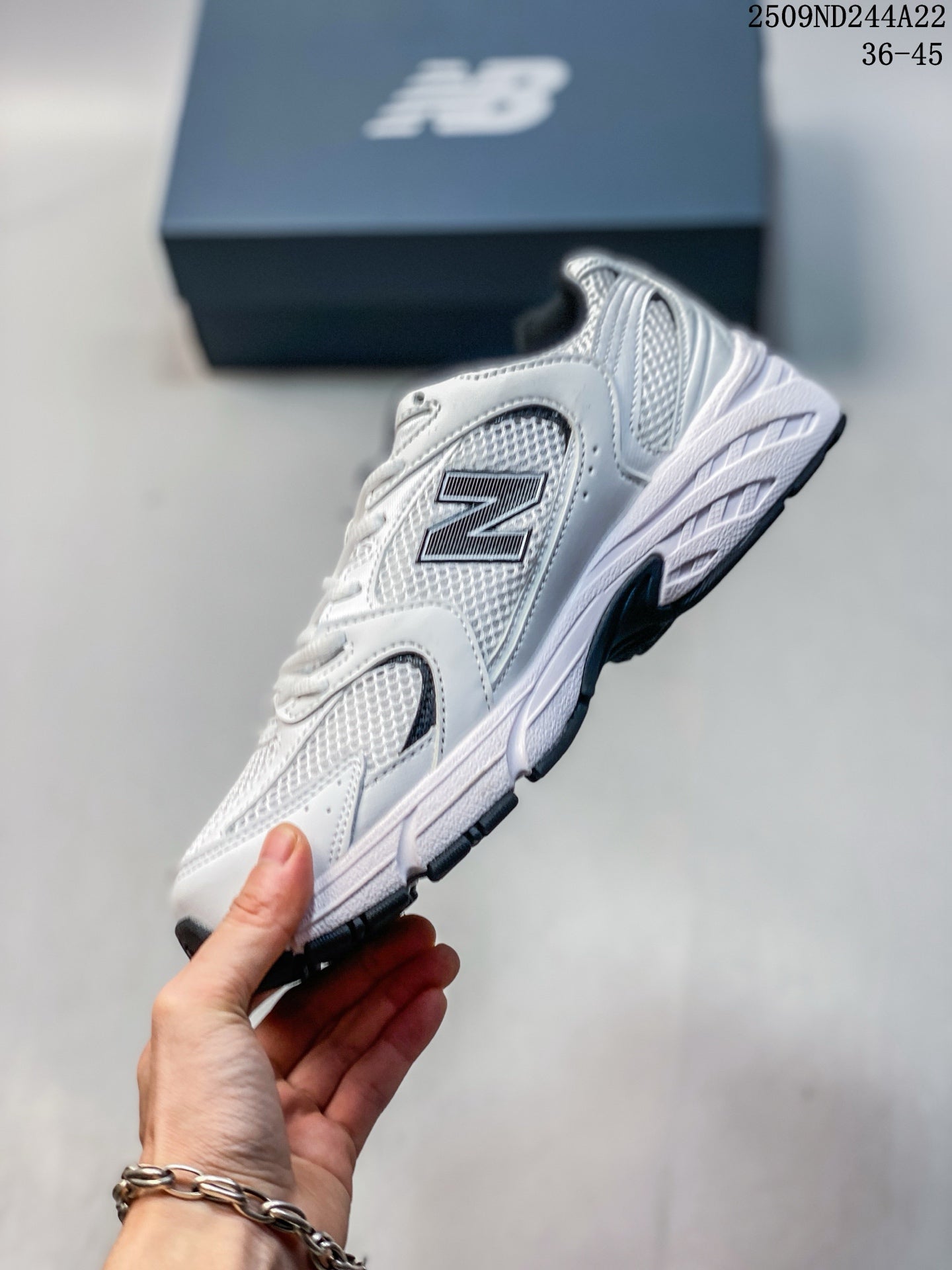 Z4Q95A68 Popular Shoes