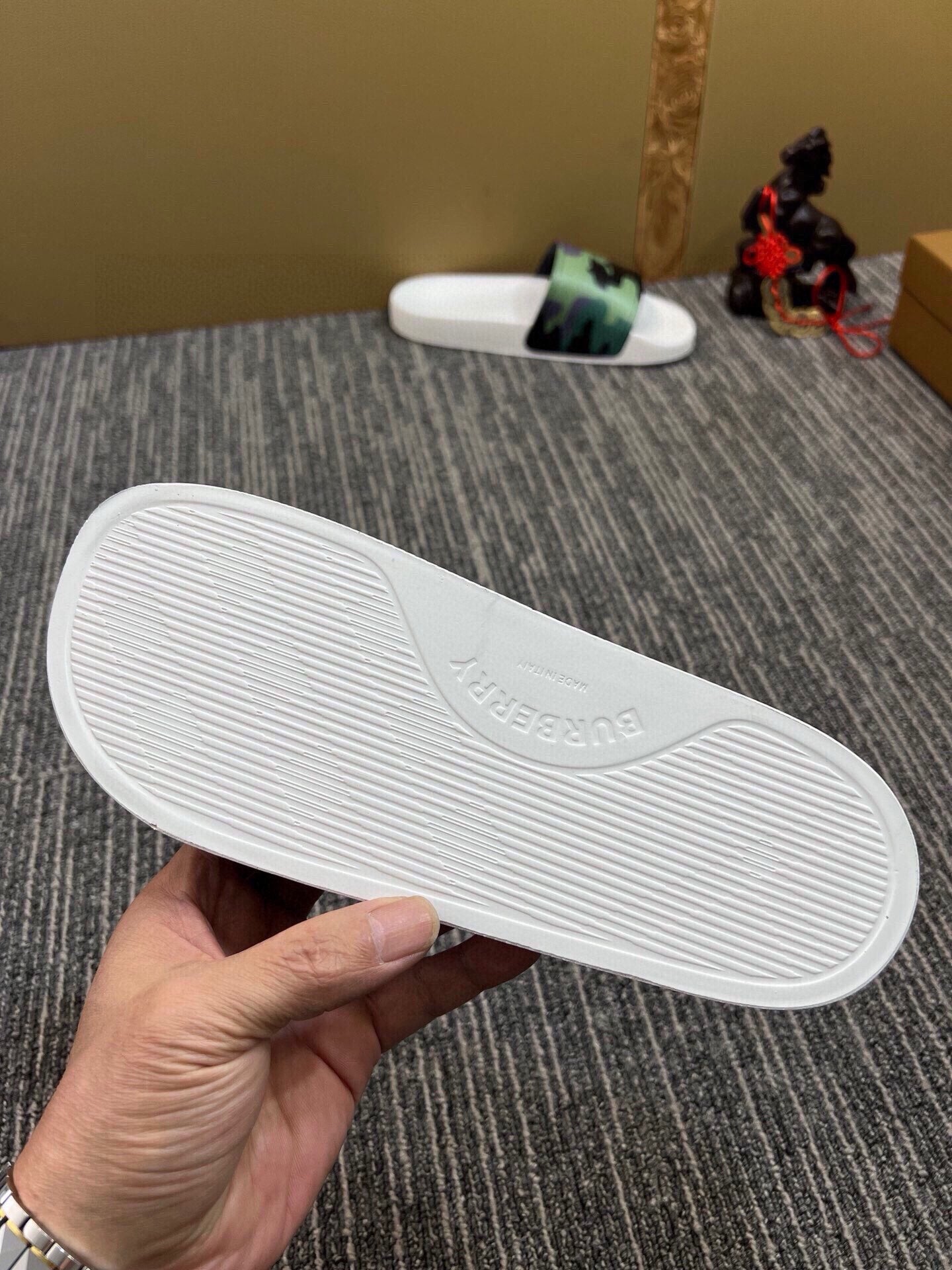 Z5Z35R261 Popular Slippers